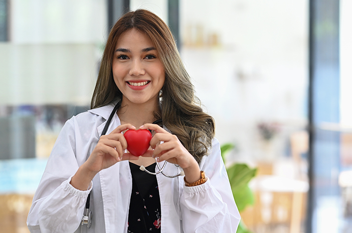 dokter spesialis jantung Banyumas dr. Lima Peni Sp. JP