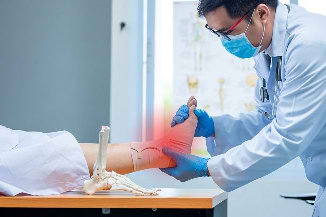 dr. Hastomo, Sp. OT, Jadwal Praktek Dokter Spesialis Orthopedi Klaten