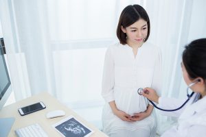 dr. Rifky, Sp. OG, Dokter Kandungan Perempuan Pamelang
