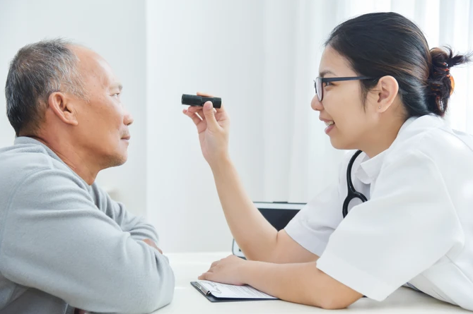 Pilihan Dokter Spesialis Mata Purworejo, dr. Titiek Harsini, Sp. M