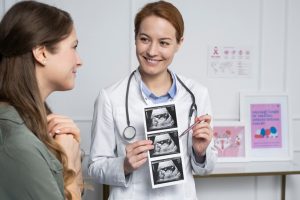 dokter kandungan perempuan Purbalingga dr. Mervina Sp. OG