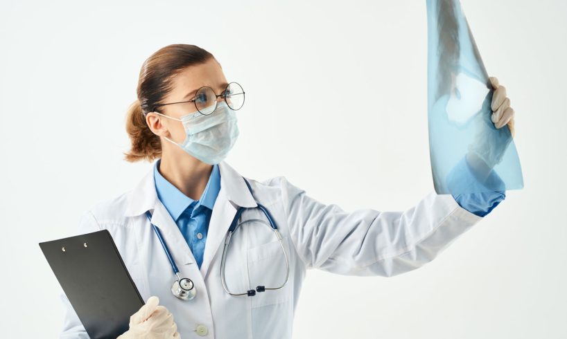 dokter spesialis paru Salatiga dr. Luthfia Sp. P