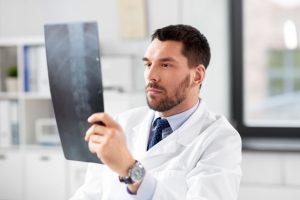 dr. Savero, Sp. OT, Praktek Dokter Spesialis Orthopedi Pekalongan