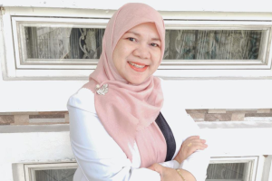 dr. Siti Khairuniyah, Sp. OG, Dokter Kandungan Perempuan Karanganyar