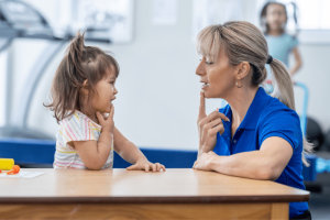 dokter spesialis fisioterapi Banjarnegara dr. Evy Natalia Sp. KFR