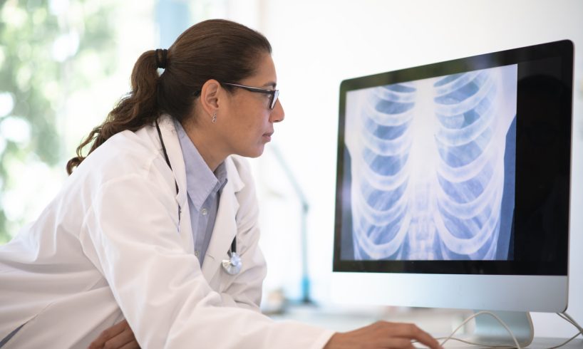 dokter spesialis paru Sukoharjo dr. Nia Sp. P