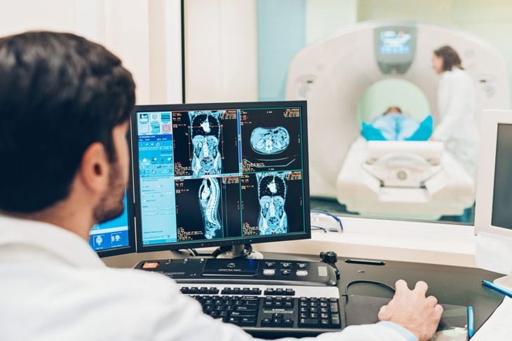 dokter spesialis radiologi Blora dr. Jamil Sp. Rad