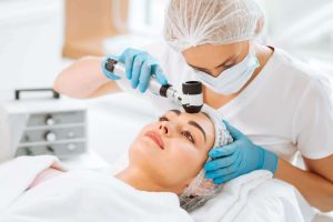 Rekomendasi Dokter Spesialis Kulit Klaten, dr. Rosari, Sp. KK