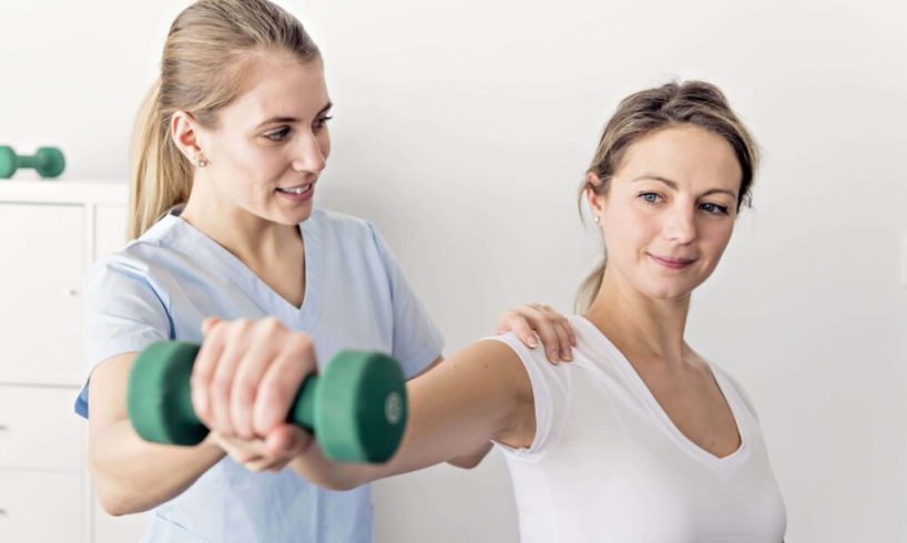 dokter spesialis fisioterapi Pekalongan dr. Mia Intan Sp. KFR