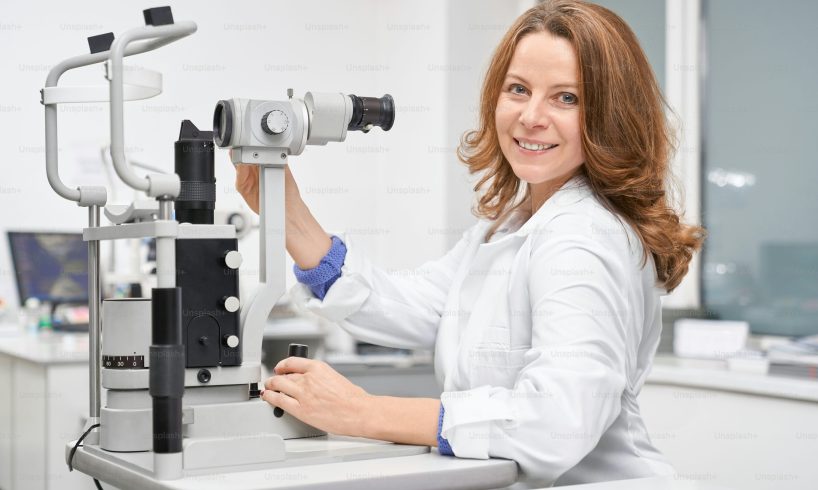 dokter spesialis mata Banyumas dr. Karina Sp. M