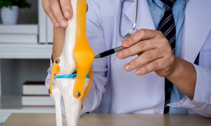 dokter spesialis ortopedi Purworejo dr. Gilang Sp. OT