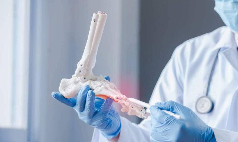 dokter spesialis ortopedi Tegal dr. Afrisya Sp. OT