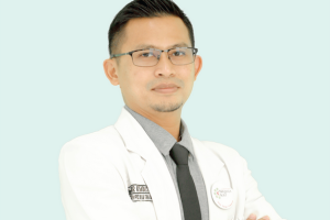 dr. Nur Kholis, Sp. OT, Dokter Spesialis Orthopedi Sukoharjo