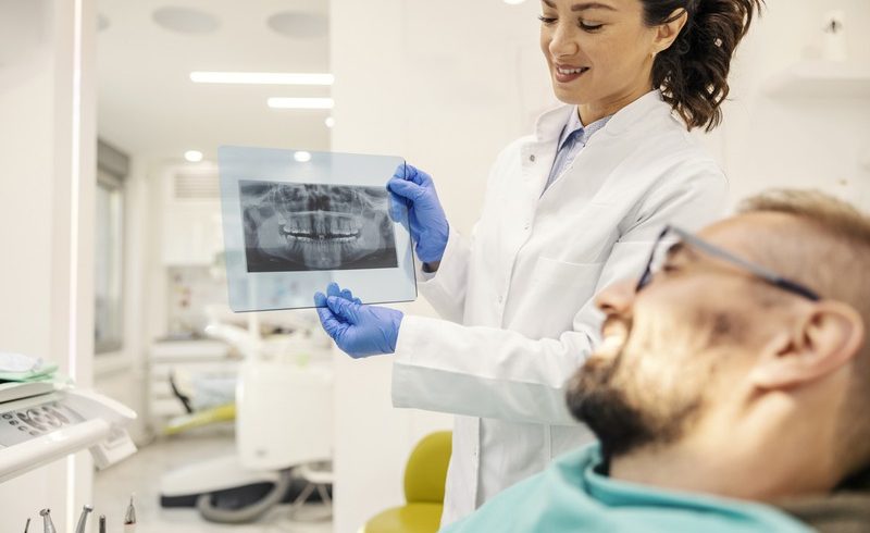 dokter gigi Surakarta drg. Izdihar Silmina