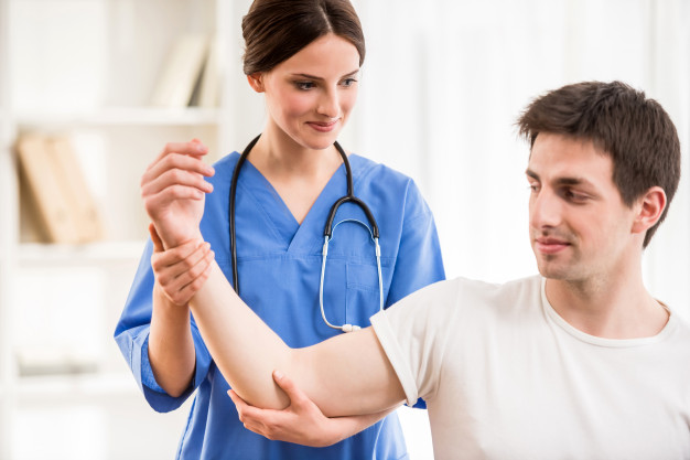 dokter spesialis fisioterapi Tanah Laut dr. Cita Sp. KFR