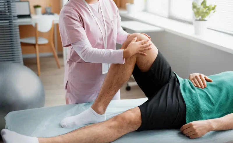 dokter spesialis fisioterapi Wonogiri dr. Debora Sp. KFR