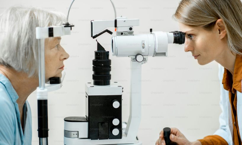 dokter spesialis mata Surakarta dr. Amania Sp. M