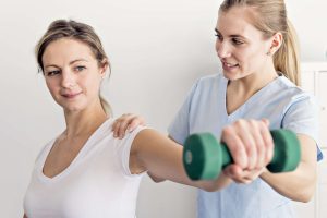 Dokter Spesialis Fisioterapi Hulu Sungai Selatan, dr. Etta, Sp.KFR