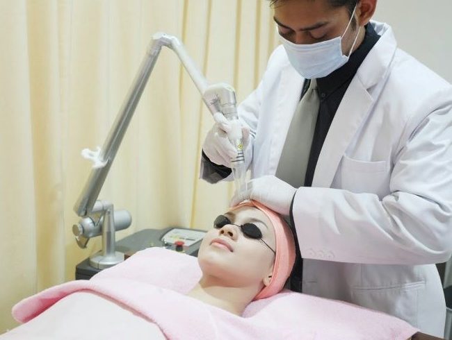 Praktek dr. Yusuf Wibisono, Sp.DV, Dokter Spesialis Kulit Tapin