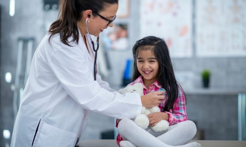 dokter spesialis anak Balangan dr. Ratna Sp. A