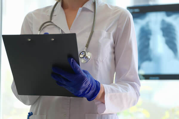 dokter spesialis paru Tanah Laut dr. Levana Sp. P