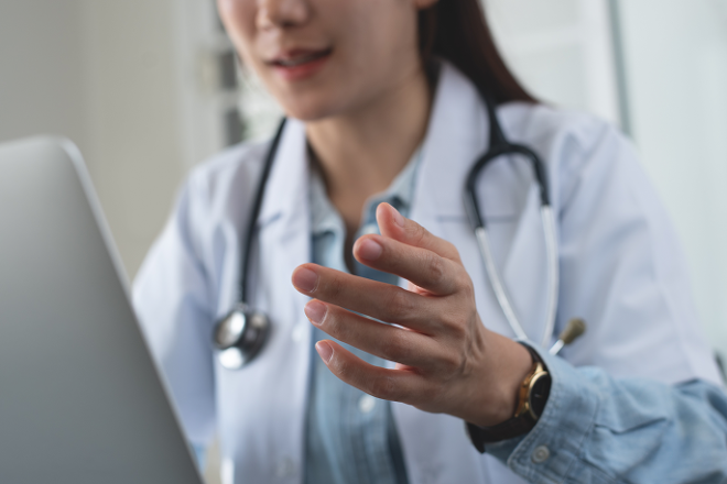 dokter spesialis fisioterapi Banjarbaru dr. Nur Sp. KFR