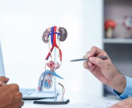 dokter spesialis urologi Sleman dr. Abraham