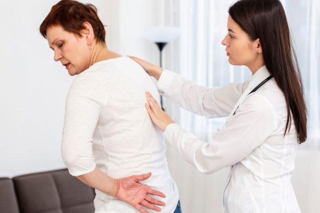 dokter spesialis fisioterapi Sleman dr. Asri