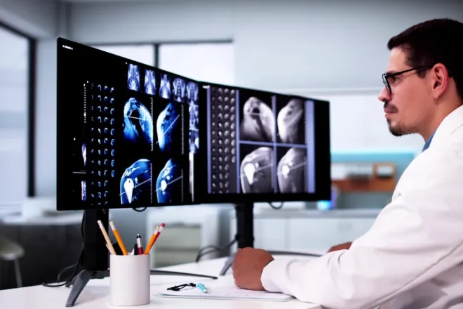 dokter spesialis radiologi Sleman dr. Faiz