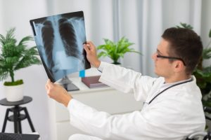 dokter spesialis paru Bantul dr. Ngatwanto